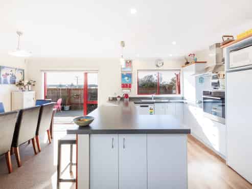 12 Robbie Street, Foxton Beach