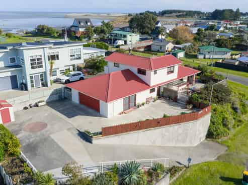 12 Robbie Street, Foxton Beach