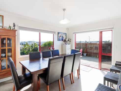 12 Robbie Street, Foxton Beach