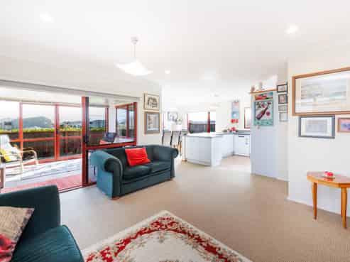 12 Robbie Street, Foxton Beach