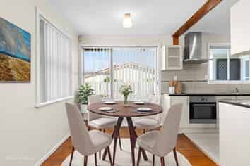 1215A Norfolk Crescent, Mayfair