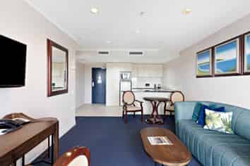 706,9-17 Byron Avenue, Takapuna