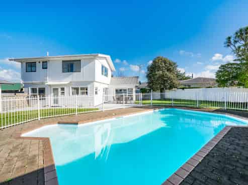 3 Dennis Grove, Paraparaumu Beach