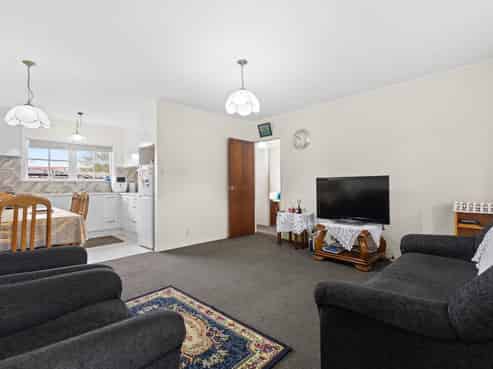 2/257 Shirley Road, Papatoetoe