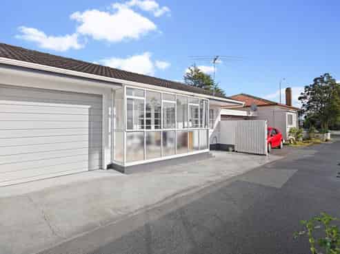 2/257 Shirley Road, Papatoetoe