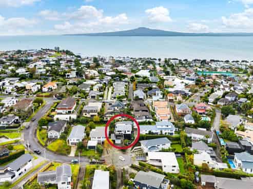 10 Piccadilly Place, Kohimarama