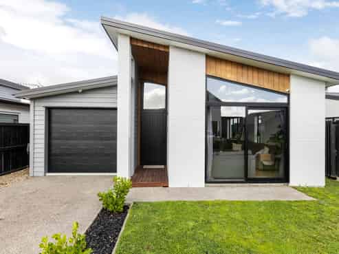 4 Keyes Street, Greenhill Park
