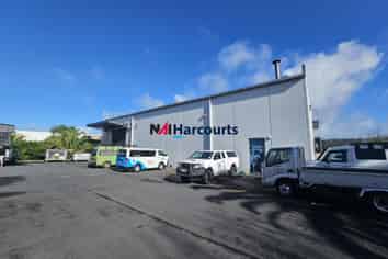 UNMISSABLE FRONTAGE - INDUSTRIAL WITH IMPACT