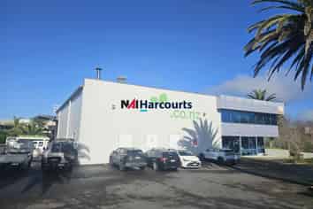 UNMISSABLE FRONTAGE - INDUSTRIAL WITH IMPACT