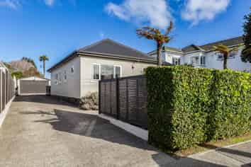 11 Hathaway Avenue, Boulcott