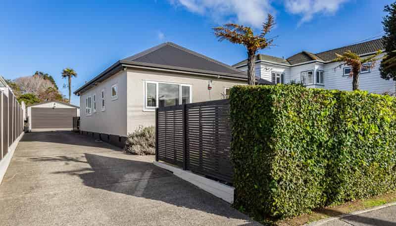 11 Hathaway Avenue, Boulcott