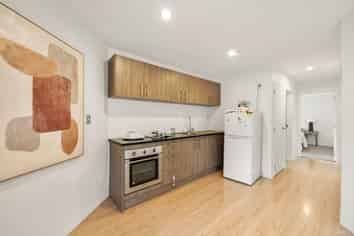 6 Brabham Place, Avondale
