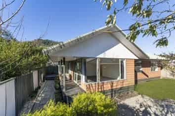 2/204 Kawai Street, Nelson South