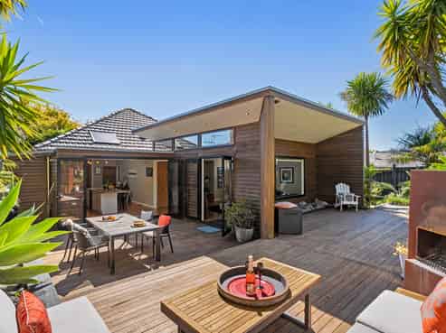 33 Cambourne Road, Sandringham