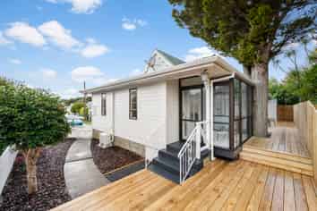15 Cargill Street, Karori
