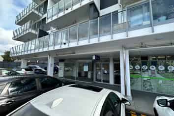 Large Retail Vacancy with Option to Split