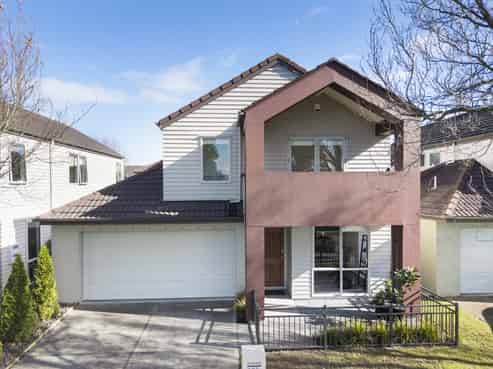 18 Bruce Pulman Drive, Takanini