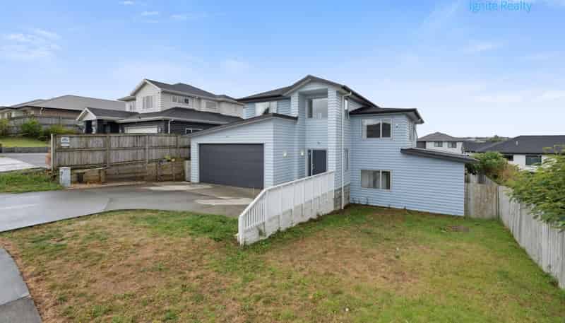 11 Regis Park Drive, Pukekohe