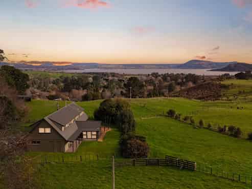 251 State Highway 30, Tikitere
