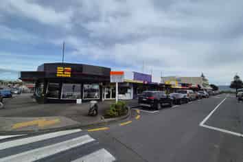 Your Next Move Starts on Maclean Street!