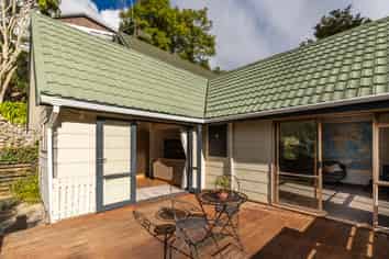 22 Burns Road, Hospital Hill