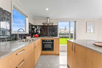 15 Mayflower  Close, Manukau
