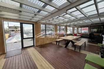 High Demand Location - All Services On Site
