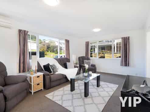 12 Fyvie Avenue, Tawa
