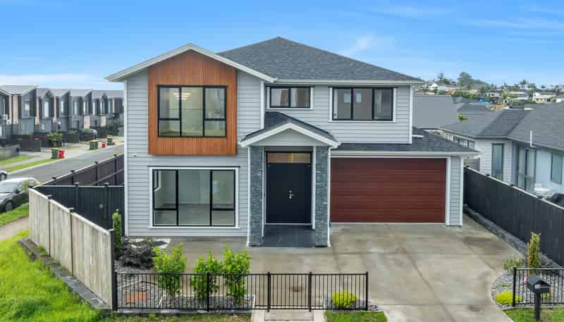 76 Symes Drive, Red Beach