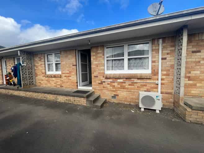2/44 Cameron Road, Hamilton East