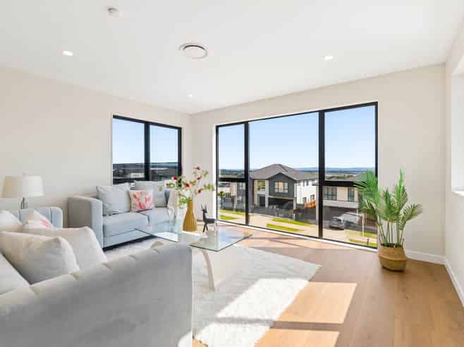 4 Tamure Road, Flat Bush