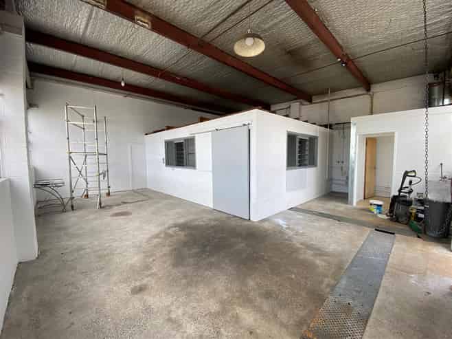 SMALL FRANKTON UNIT CLOSE TO SH1C