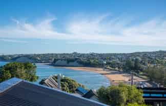 1/8 Clifton Road, Waiake