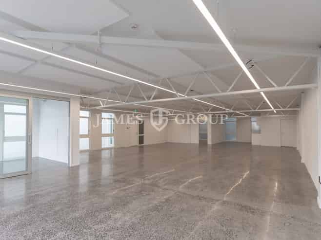 PROMINENT PARNELL LEVEL 1 OFFICE