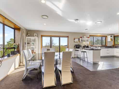 2/55 Whaka Terrace, Huntsbury
