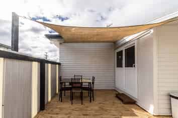 516 Frederick Street, Mahora