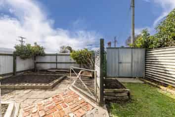 516 Frederick Street, Mahora