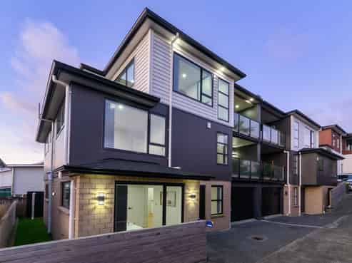 121C New Windsor Road, New Windsor