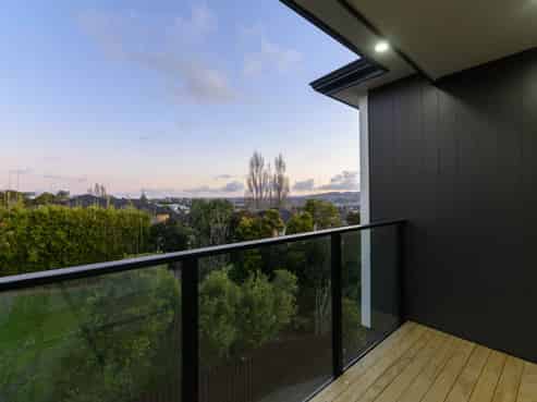 121C New Windsor Road, New Windsor