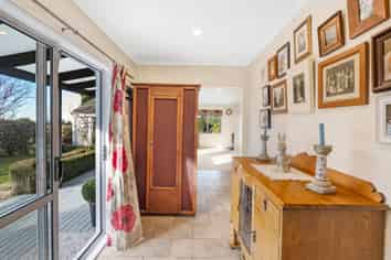 121 McLeods Road, Sefton