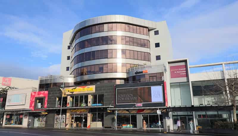 135 Broadway, Newmarket