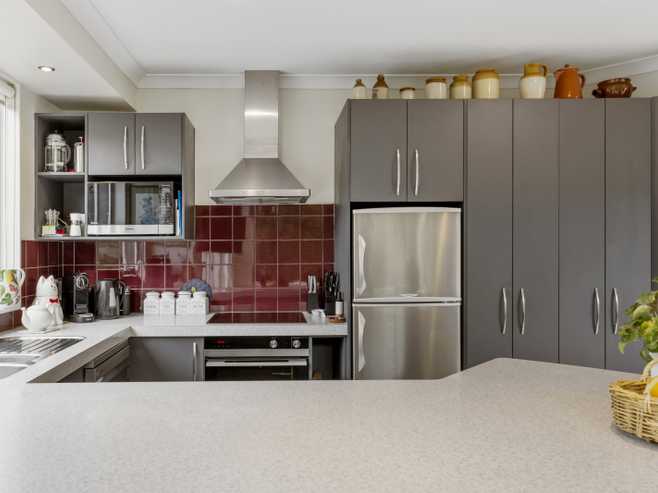 2/12 Gradwell Place, Two Mile Bay