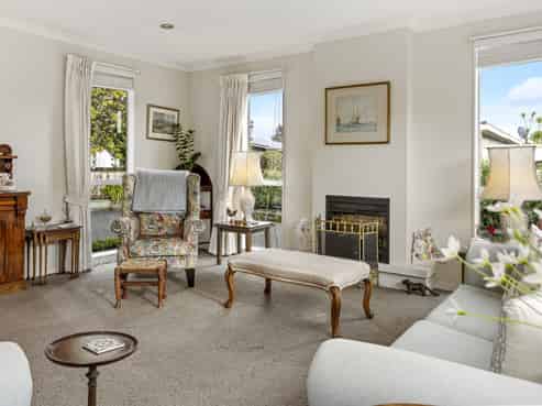 12a Gradwell Place, Two Mile Bay