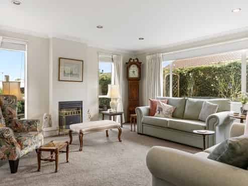 12a Gradwell Place, Two Mile Bay