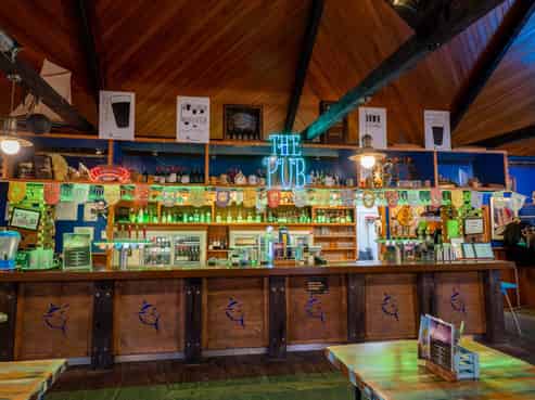 RUSSELL’S NAUTI PENGUIN BAR & RESTAURANT
