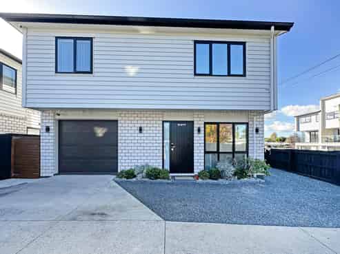 17A Kerrydale Road, Manurewa