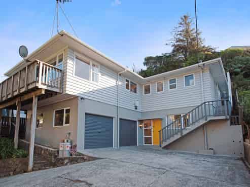 112 Awarua Street, Ngaio