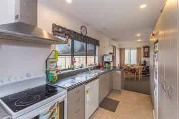 12 Belle Maison Court, Levin