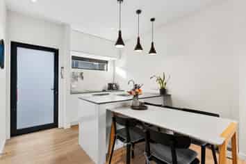 13/6 Oswald Crescent, Paparangi