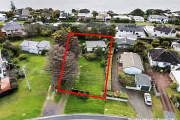1366 Whangaparoa Road, Army Bay